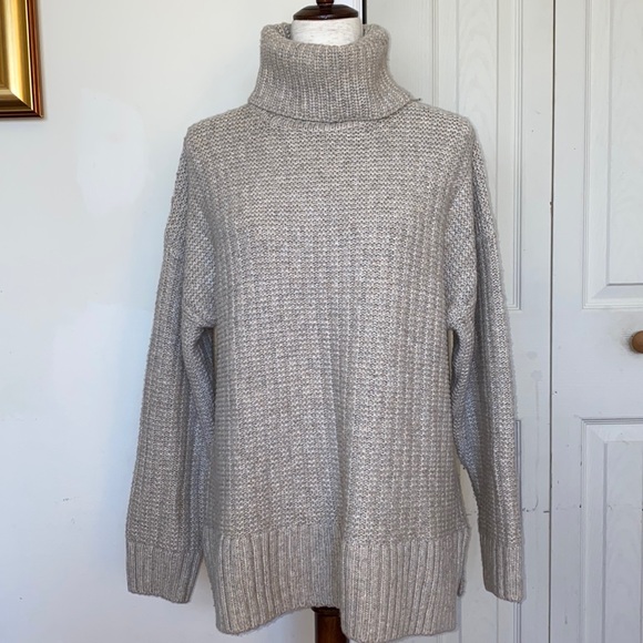 Madewell Sweaters - Madewell turtleneck size L